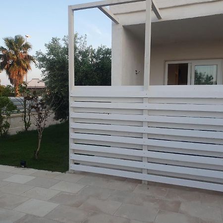 Sea Beach Home Torre Lapillo Bagian luar foto