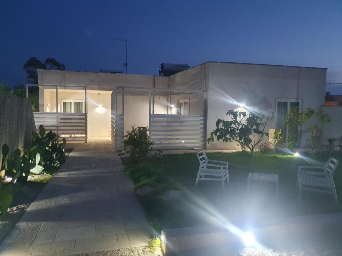 Sea Beach Home Torre Lapillo Bagian luar foto