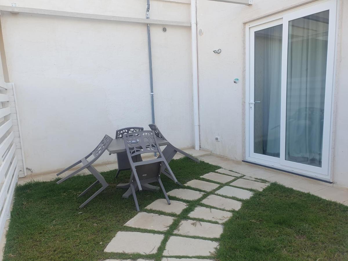 Sea Beach Home Torre Lapillo Bagian luar foto