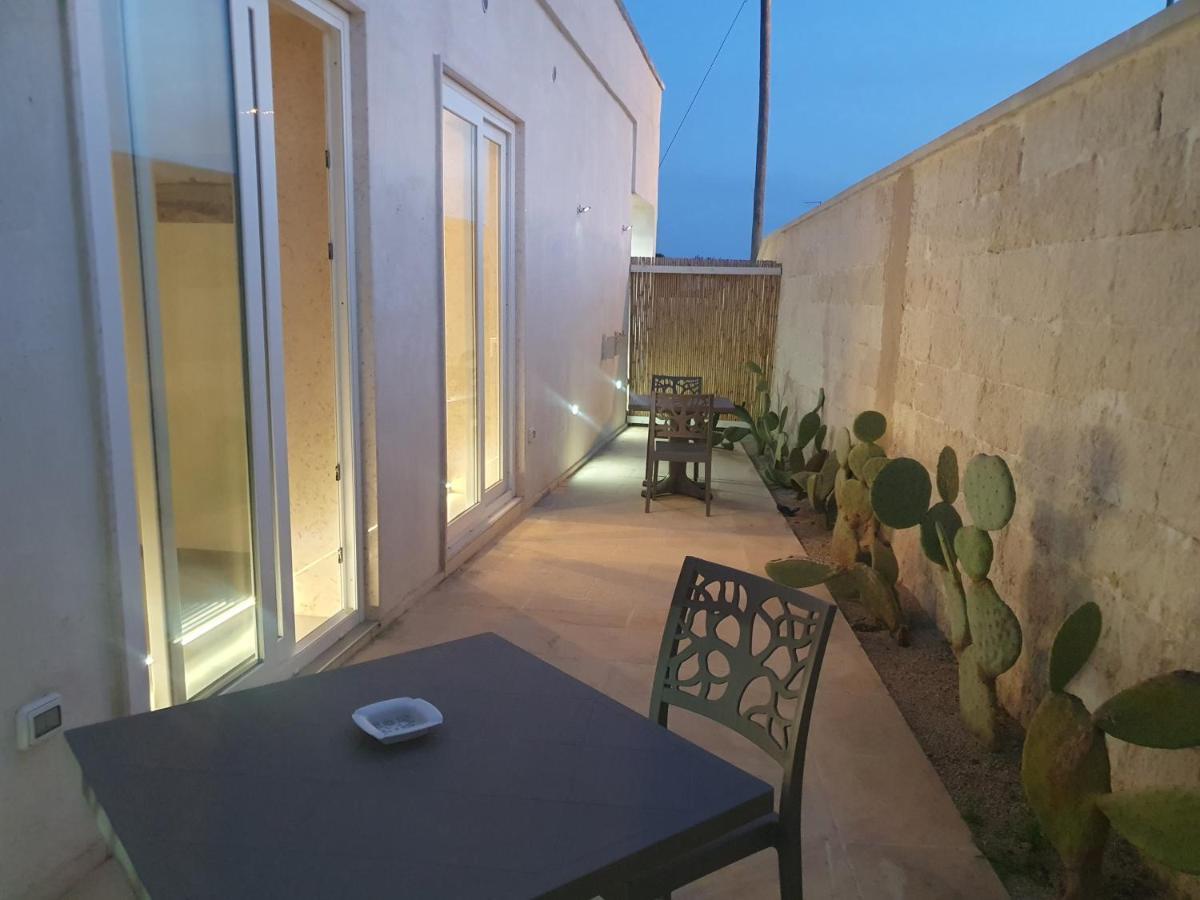 Sea Beach Home Torre Lapillo Bagian luar foto